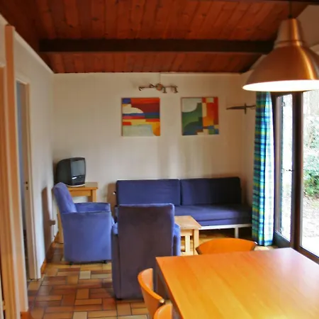 Dom wakacyjny Holiday Village De Vacances Oignies.12 Nismes